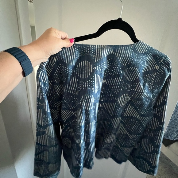 Beautiful, light blue and linen Eileen Fisher 3/4 length sleeves open jacket. - Picture 6 of 9